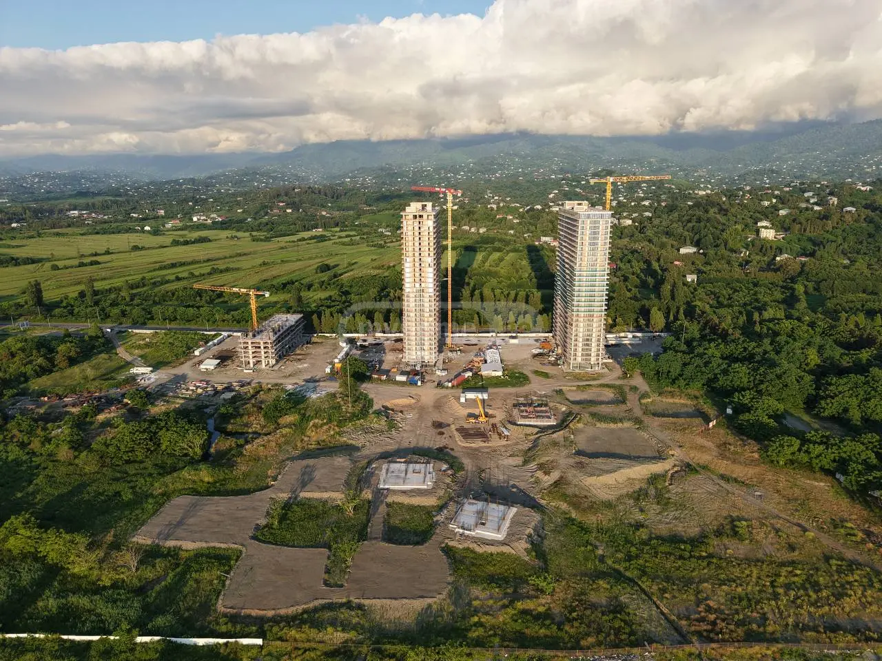 Продажа 3-комната Квартира view 1