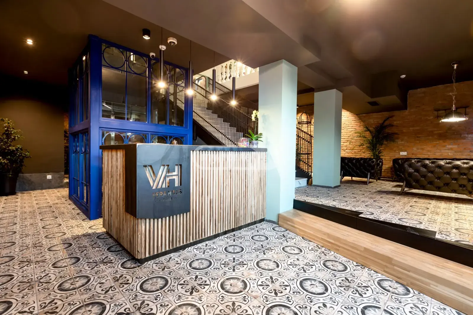For Sale 10+ Room Sastumro Veraze view 2