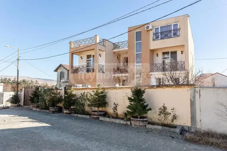 For Rent 10+ Room Sastumro Nadzaladevshi, 1 of 11