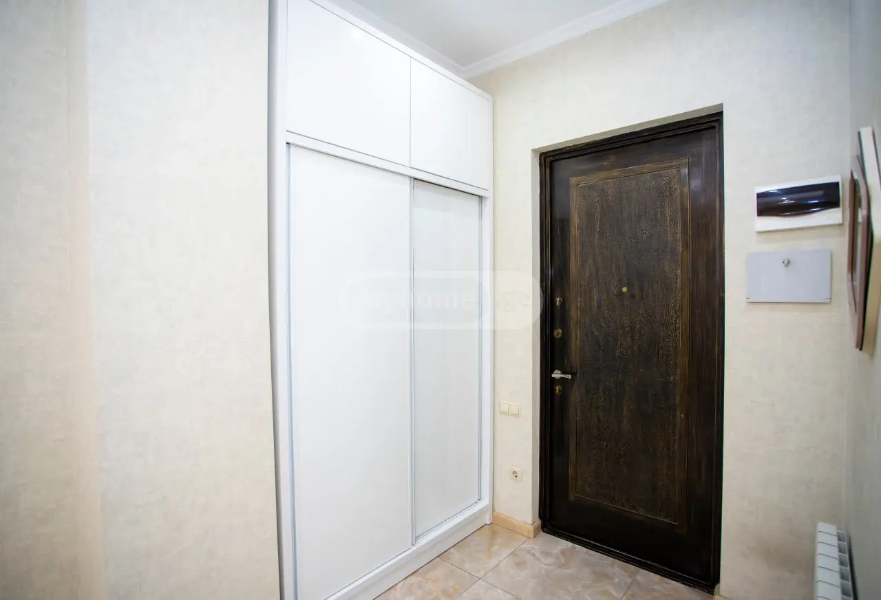 For Rent 4 Room Apartment, 8 of 12