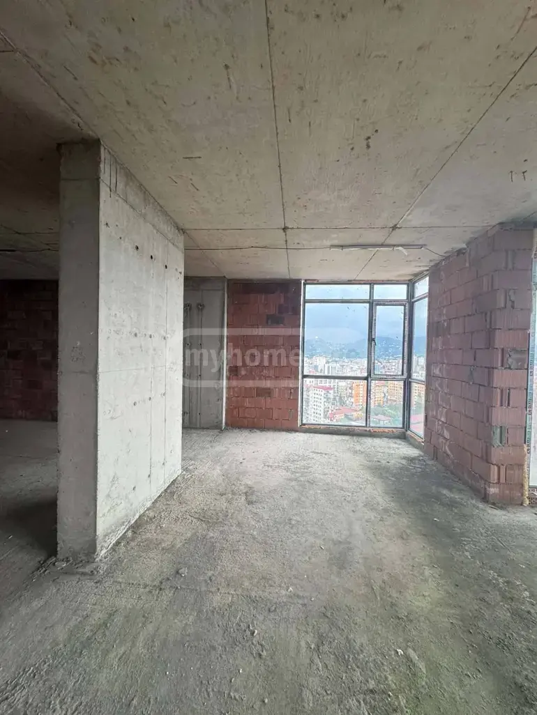For Sale 3 Room Apartment view 2