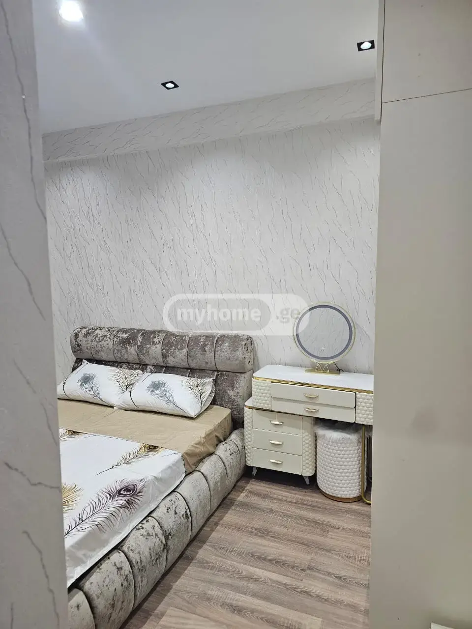 For Rent 4 Room Apartment, 11 of 12