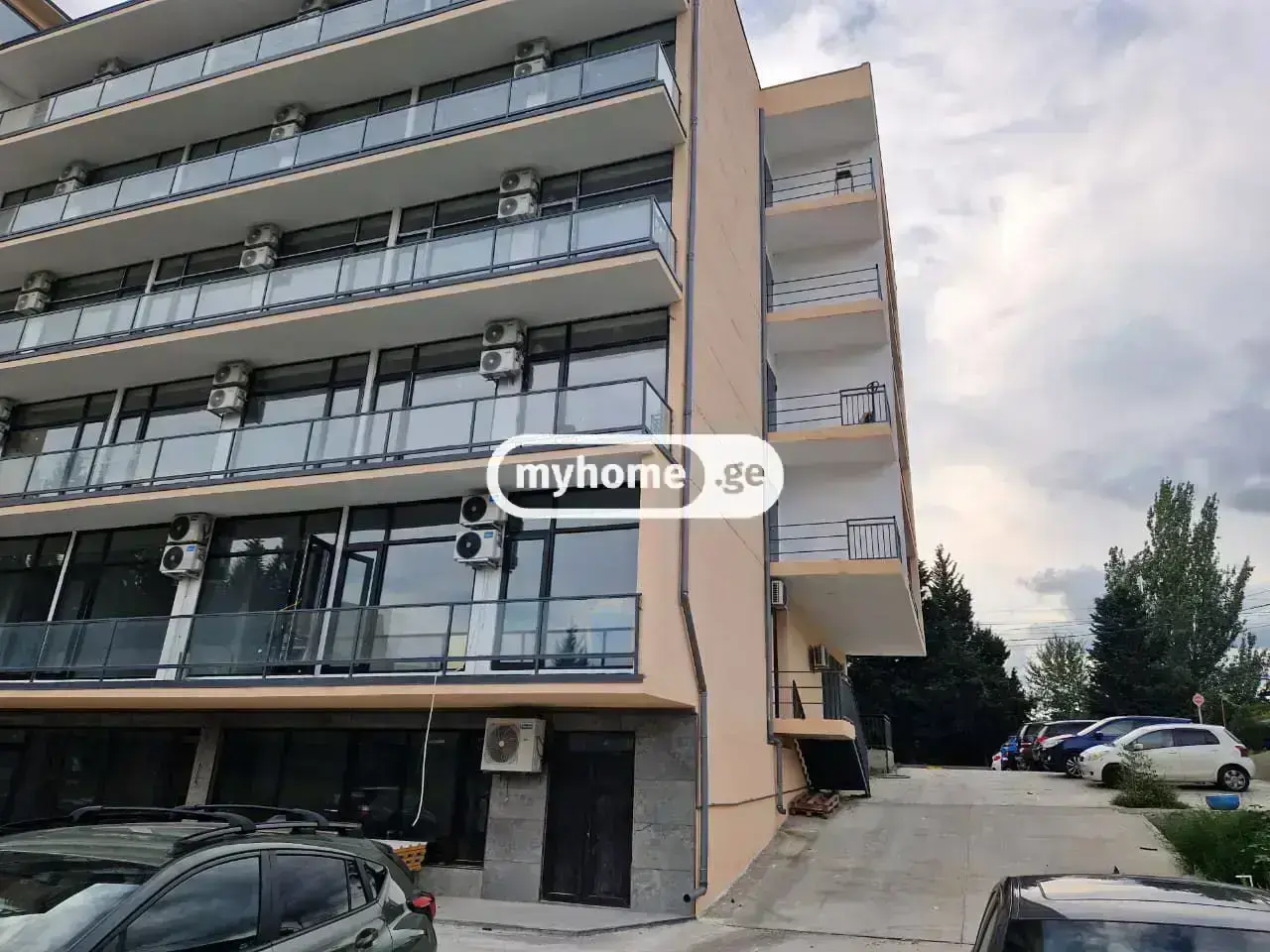For Rent 10+ Room Sastumro In Didi Dighomi, 2 of 6