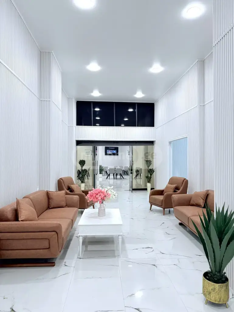 For Sale 10+ Room Sastumro In Batumi, 3 of 10