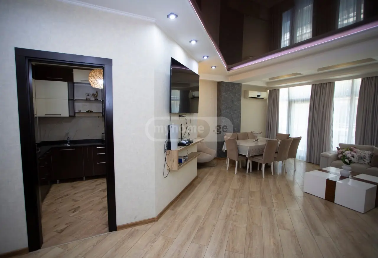 For Rent 4 Room Apartment, 3 of 12