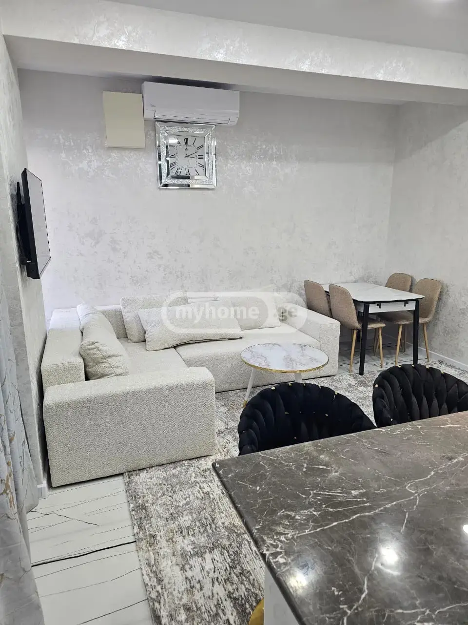 For Rent 4 Room Apartment, 1 of 12