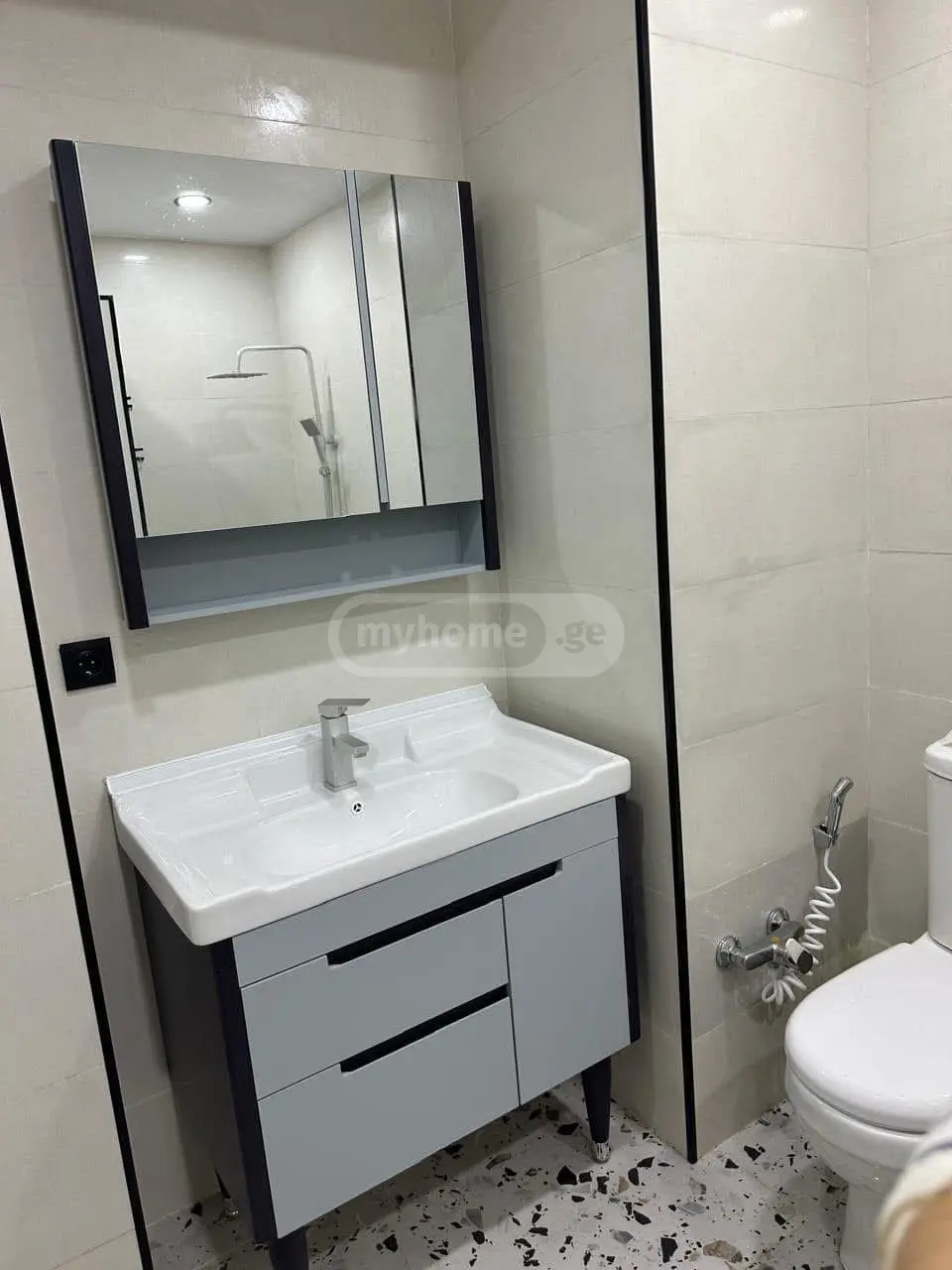 Daily Rent 2 Room Apartment Chughuretshi, 4 of 6