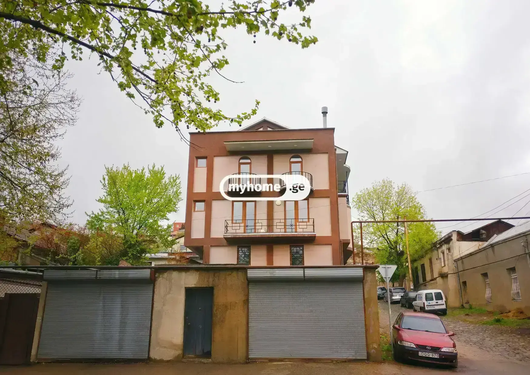 For Rent 10+ Room Sastumro Nadzaladevshi, 1 of 11