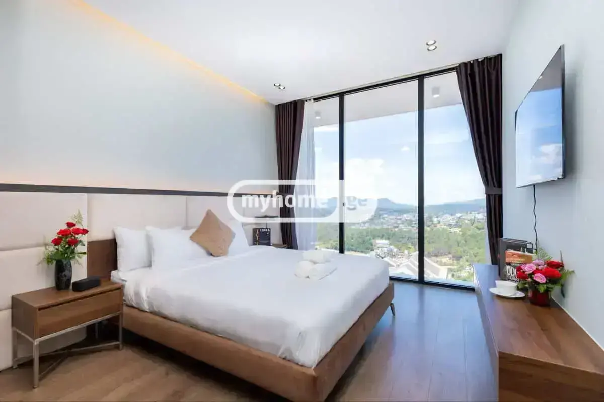 For Rent 10+ Room Sastumro Nadzaladevshi, 1 of 5