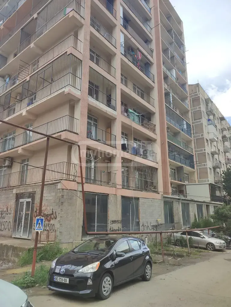 For Sale Universaluri Commercial Space Dighmis Masivshi view 2