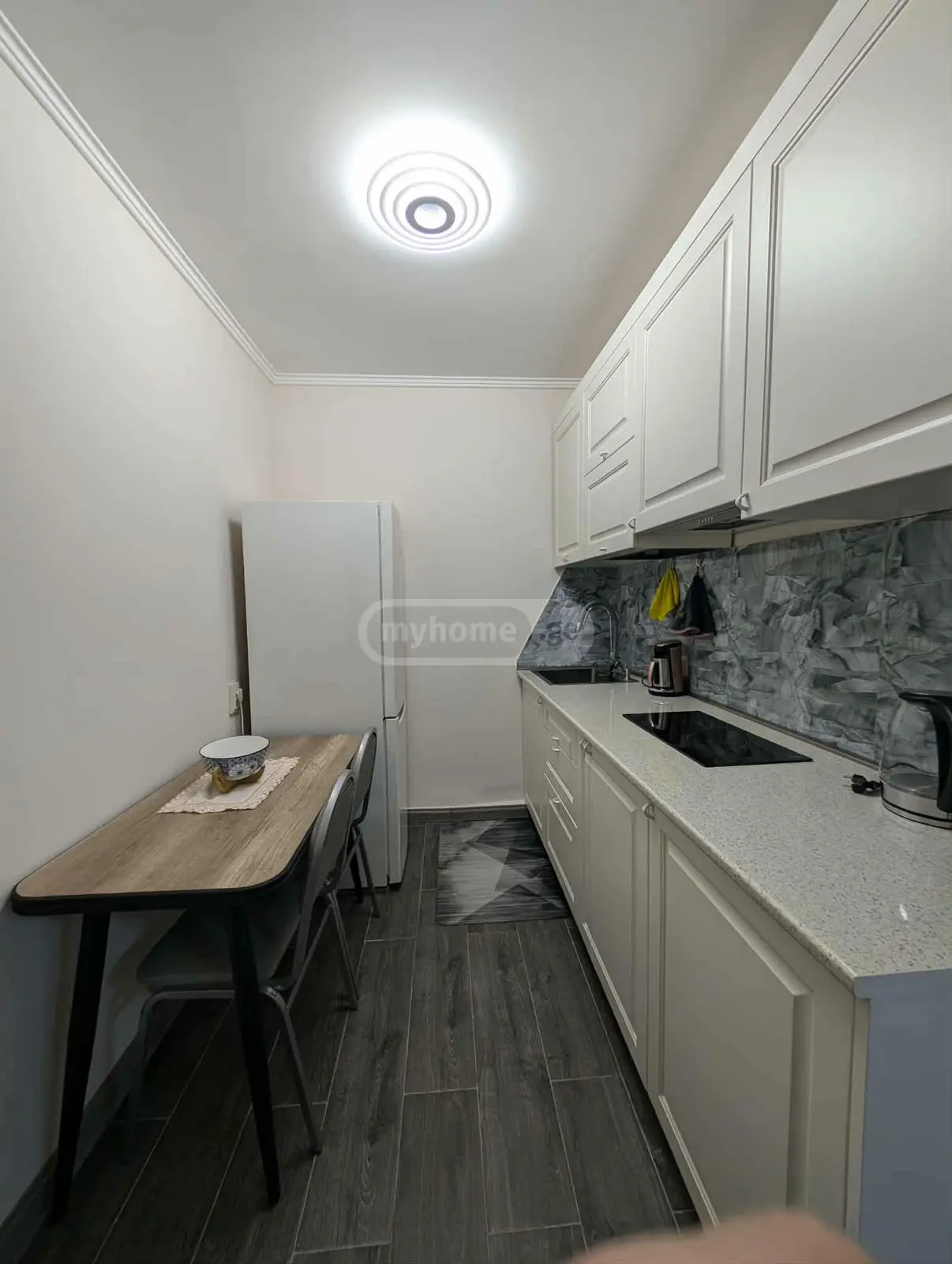 For Rent 2 Room Apartment view 3