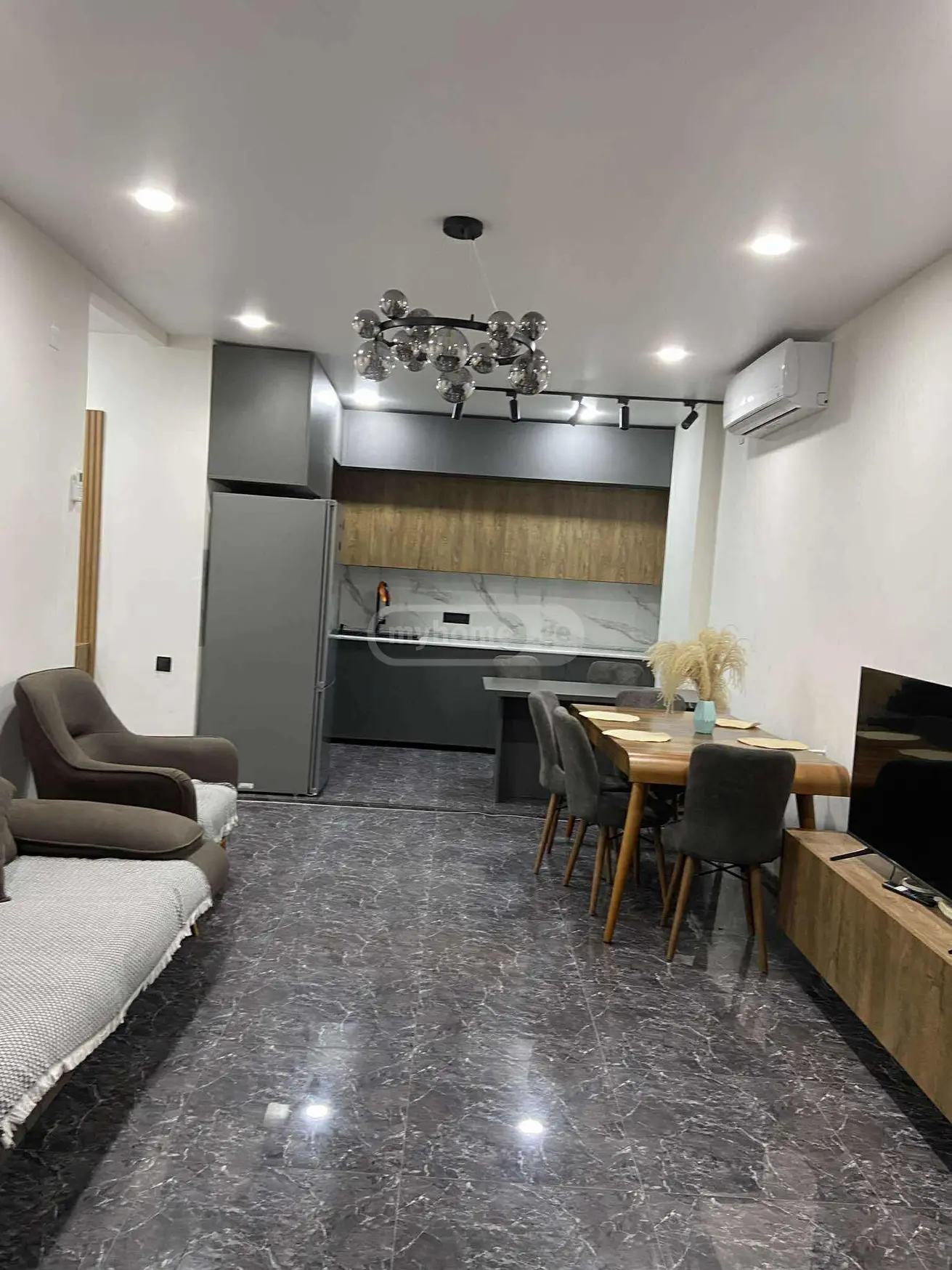 Daily Rent 4 Room Apartment view 2