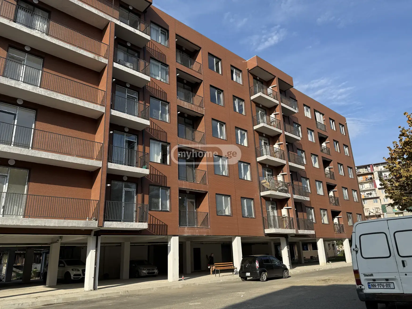 Продажа 2-комната Квартира view 2