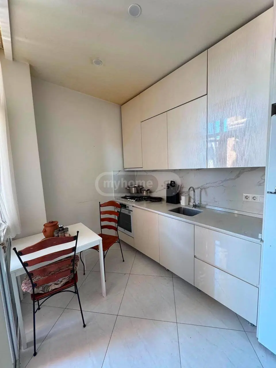 For Sale 3 Room Apartment Qazbegshi view 6