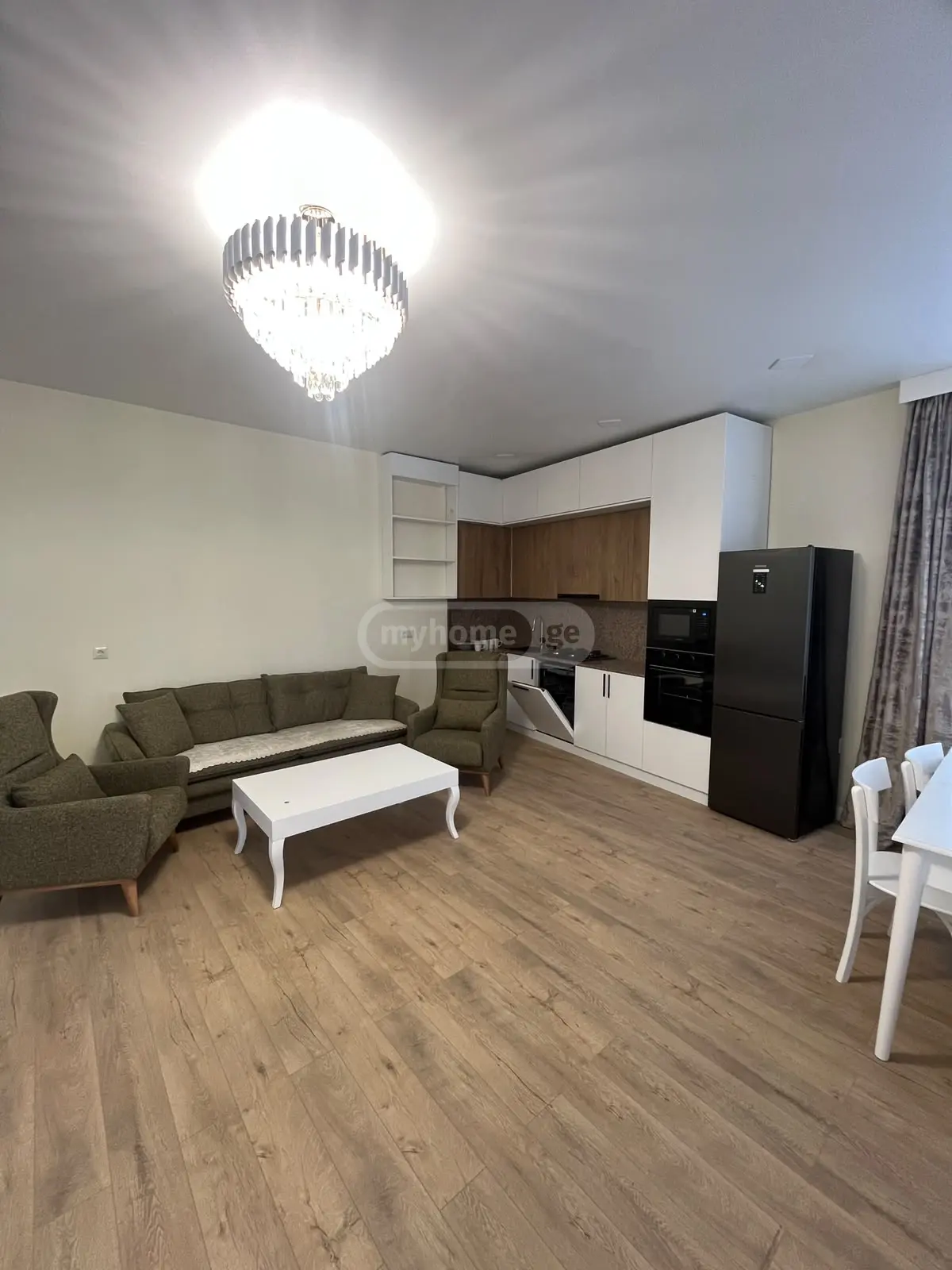 Аренда 3-комната Квартира view 1