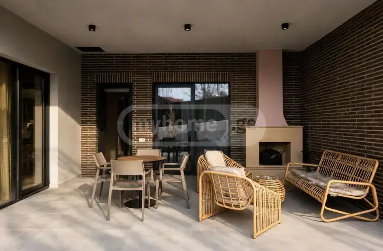 For Sale 6 Room Private House Tsqnetshi view 5