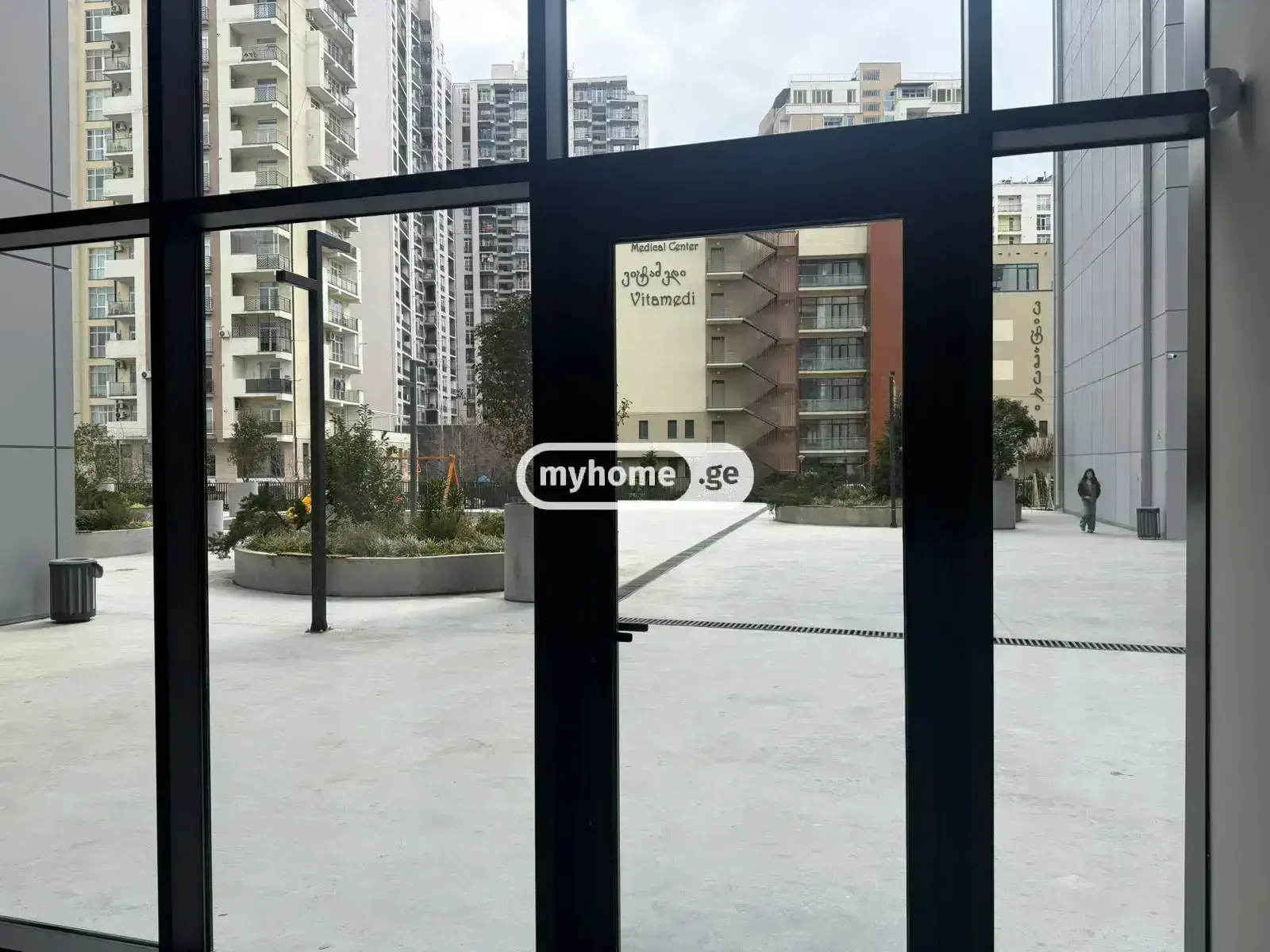For Sale Universaluri Commercial Space Dighmis Masivshi view 9