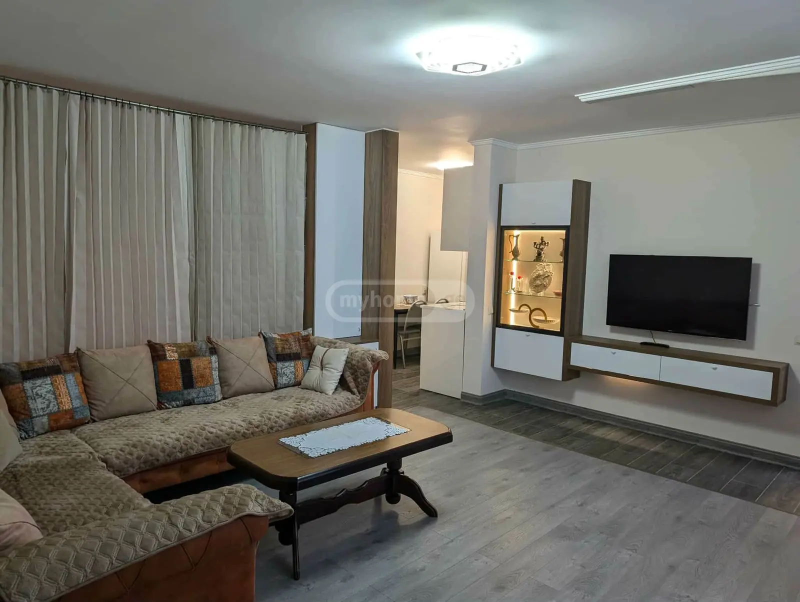 For Rent 2 Room Apartment view 1