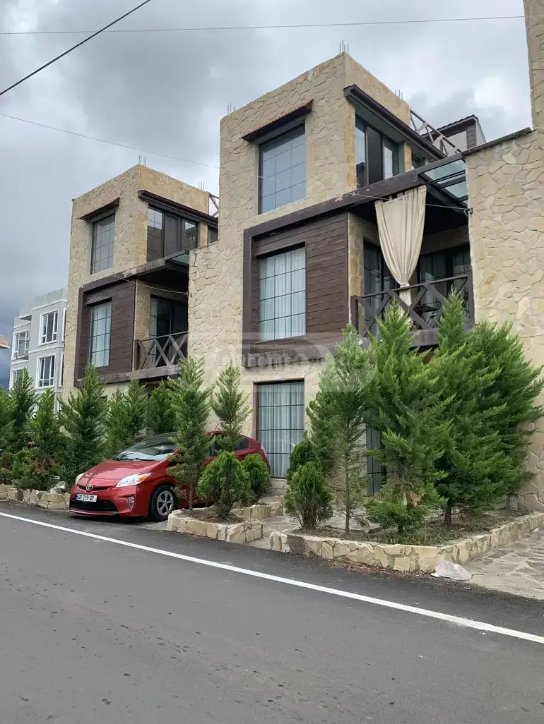 For Sale 4 Room Private House view 1
