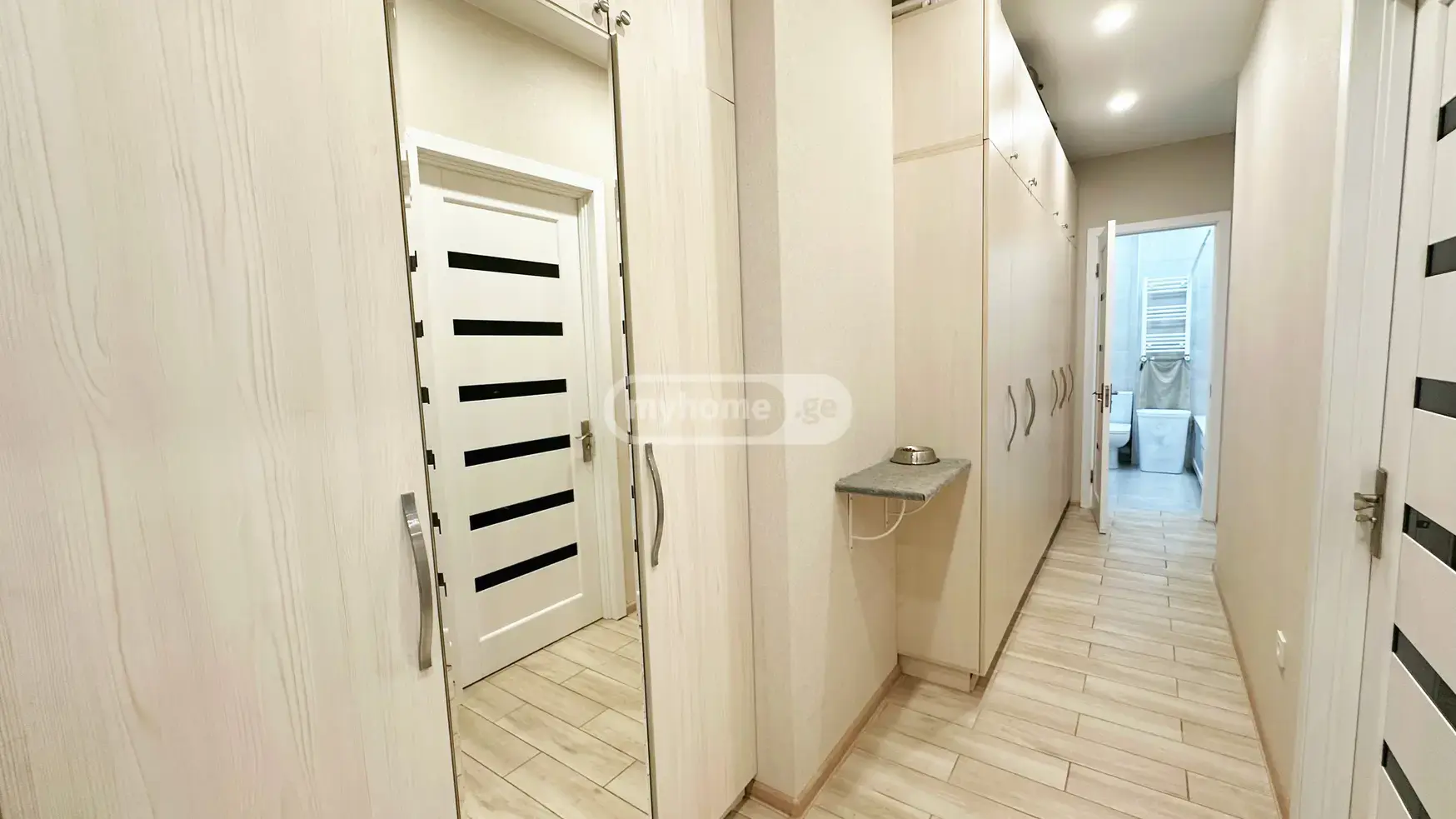 For Sale 4 Room Apartment view 9