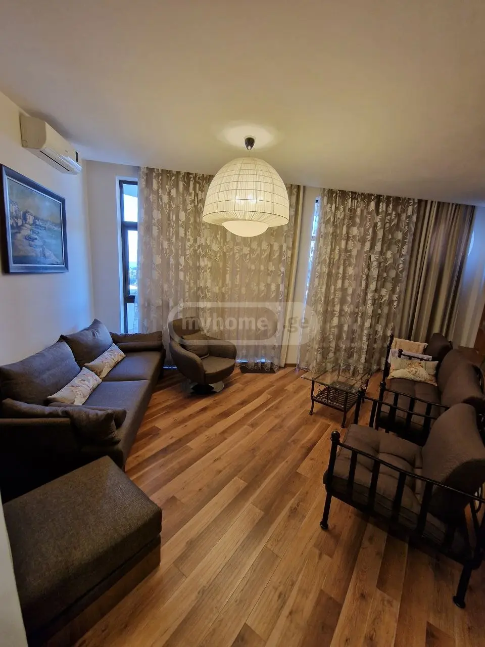 For Sale 4 Room Apartment view 2