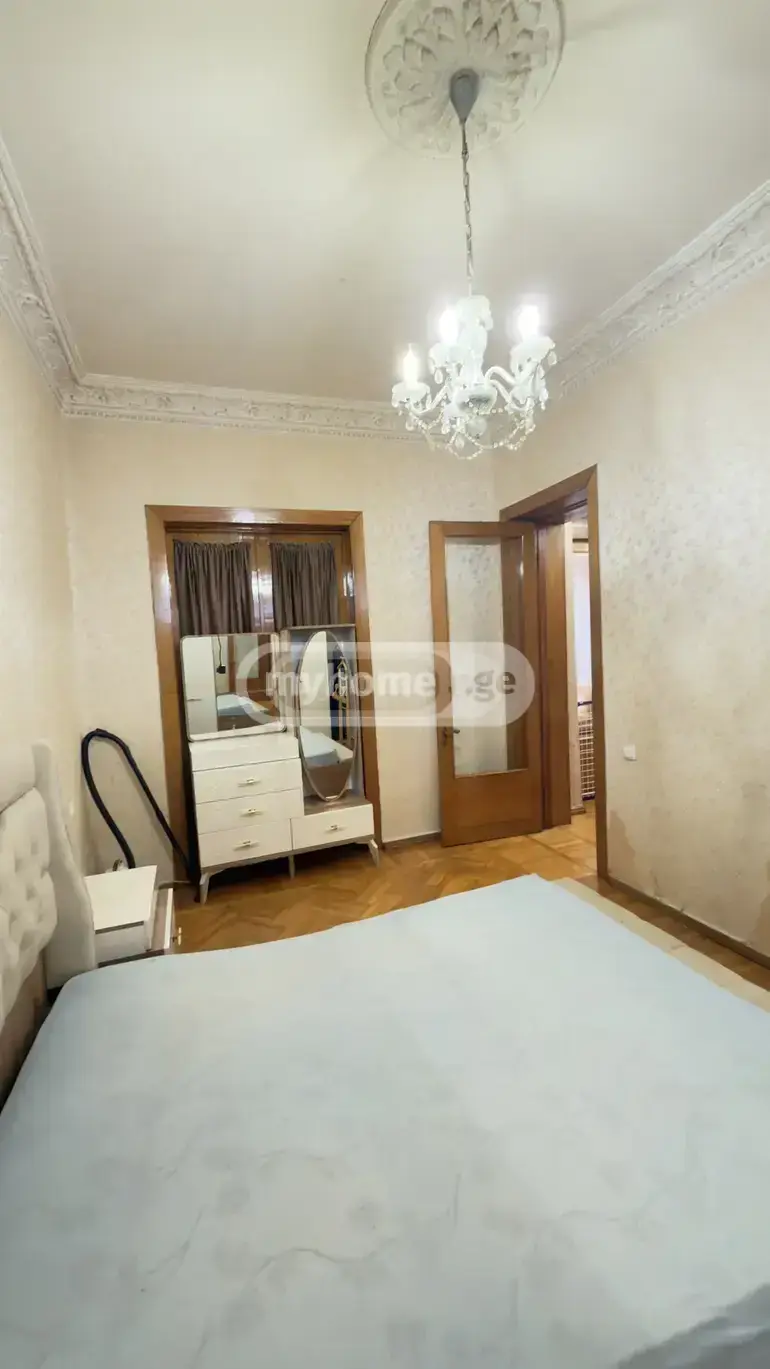 For Sale 3 Room Apartment Kutaisshi view 2