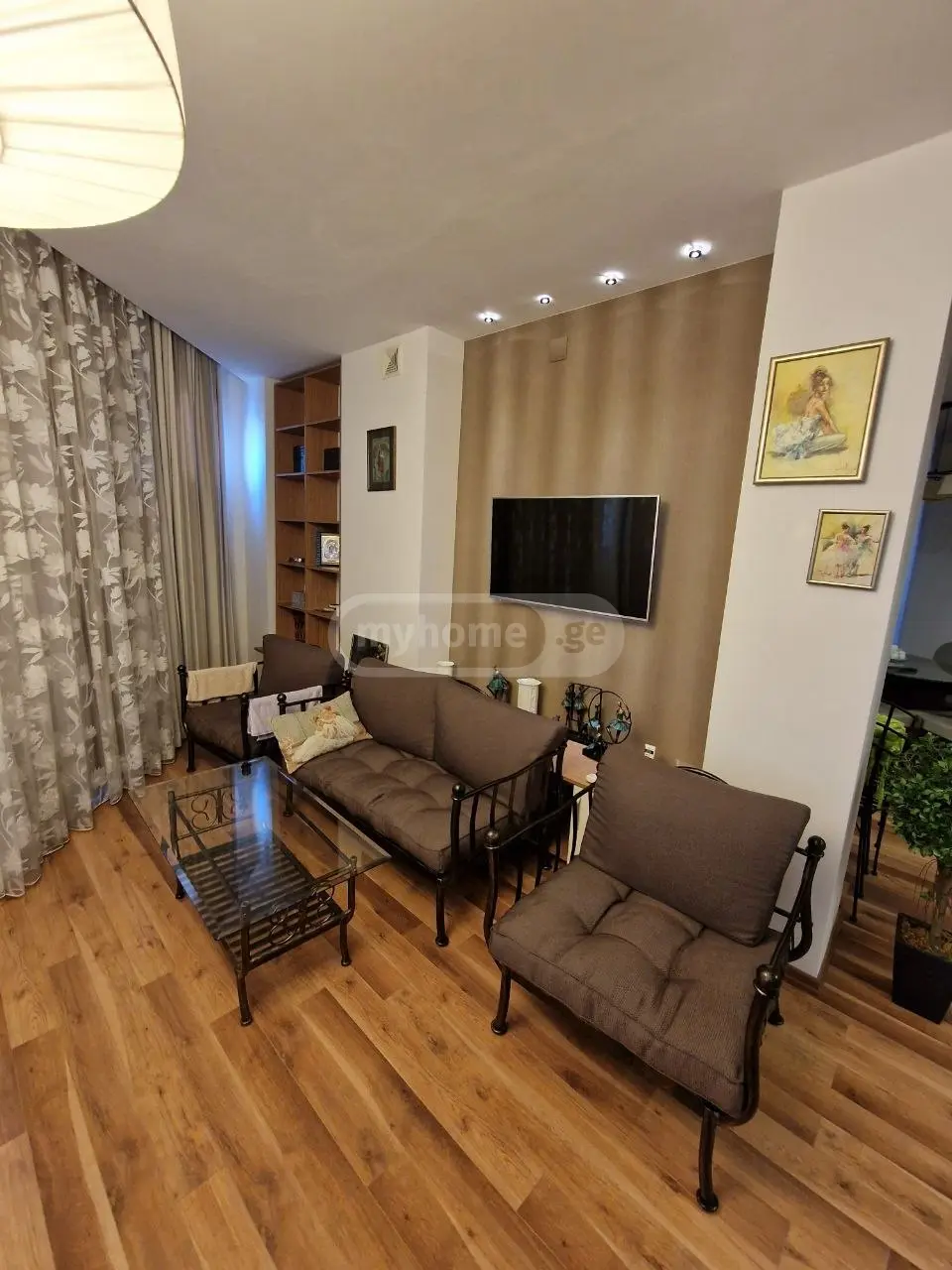 For Sale 4 Room Apartment view 4