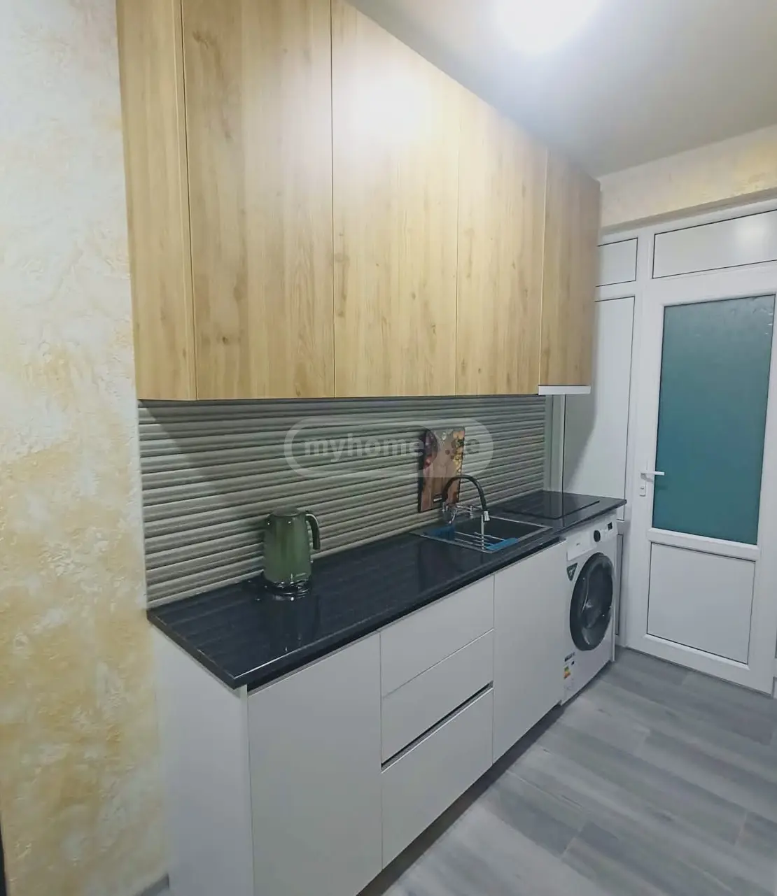 For Rent 1 Room Apartment view 1