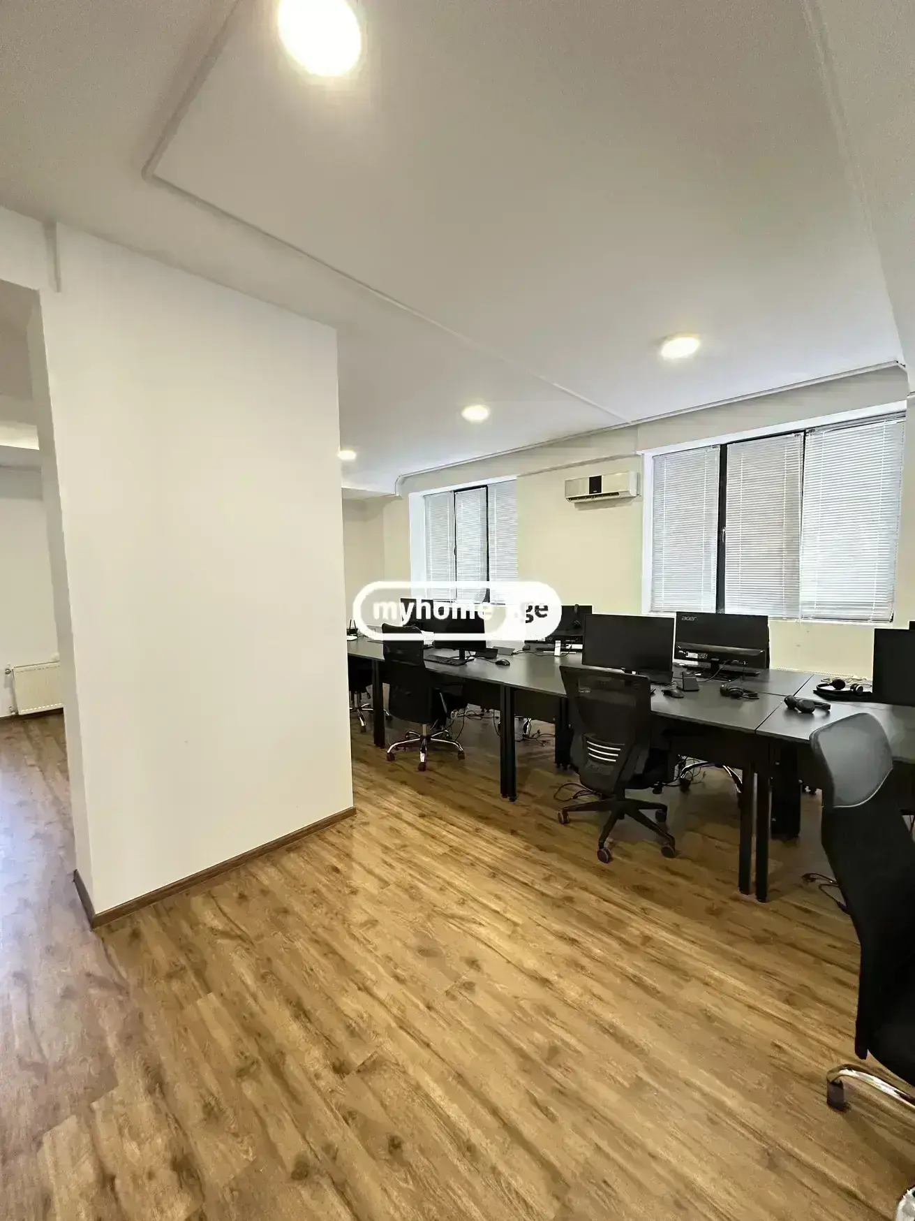 For Rent 10+ Room Sastumro In Vake, 2 of 11
