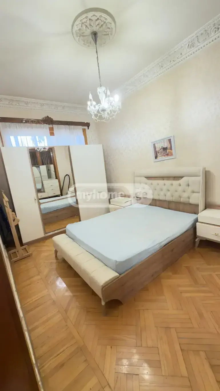 For Sale 3 Room Apartment Kutaisshi view 1