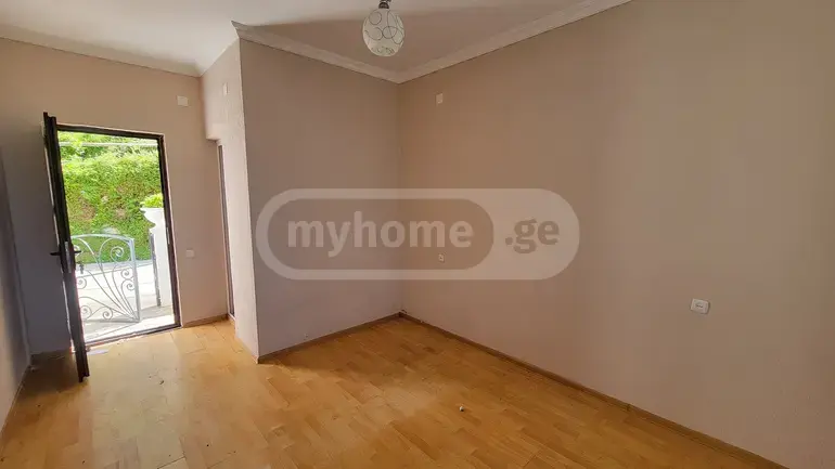 For Sale 8 Room Sastumro view 8