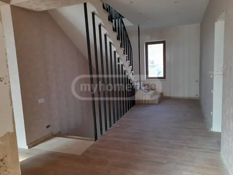 For Sale 10+ Room Private House Zemo Lisze view 3
