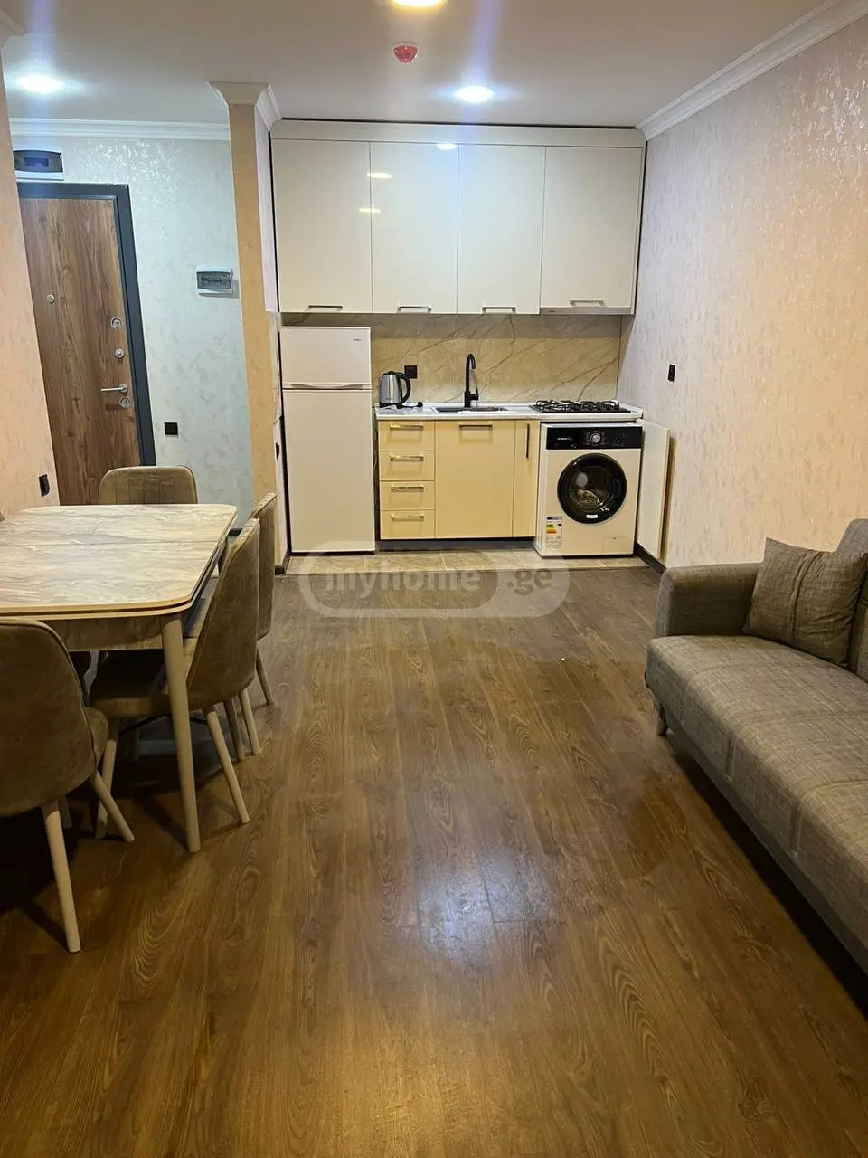 For Rent 2 Room Apartment view 1
