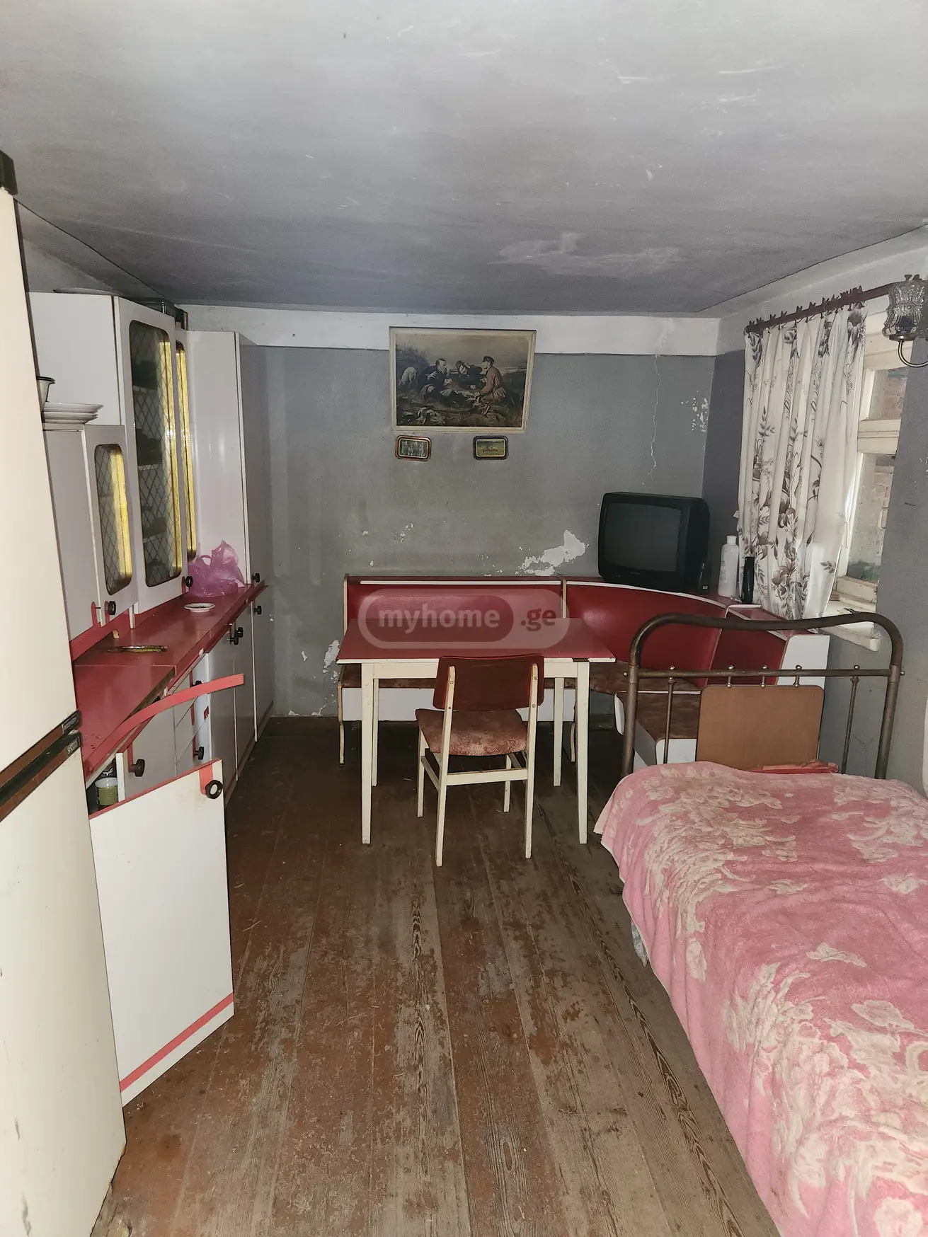 For Sale 8 Room Apartment Kutaisshi view 8