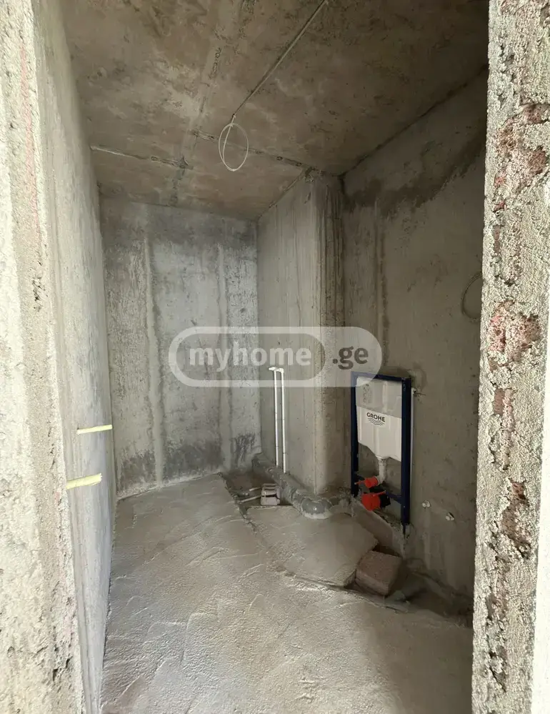 For Sale 3 Room Apartment Kobuletshi view 5