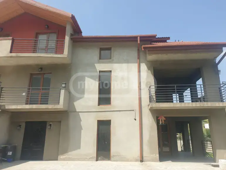 For Sale 10+ Room Private House Zemo Lisze view 2