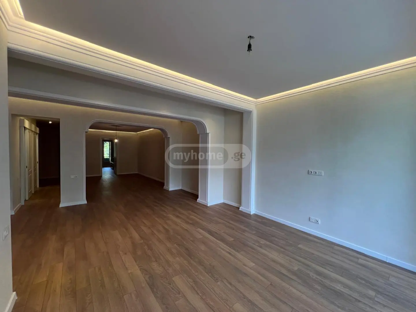 For Sale 3 Room Apartment Shindisshi view 3