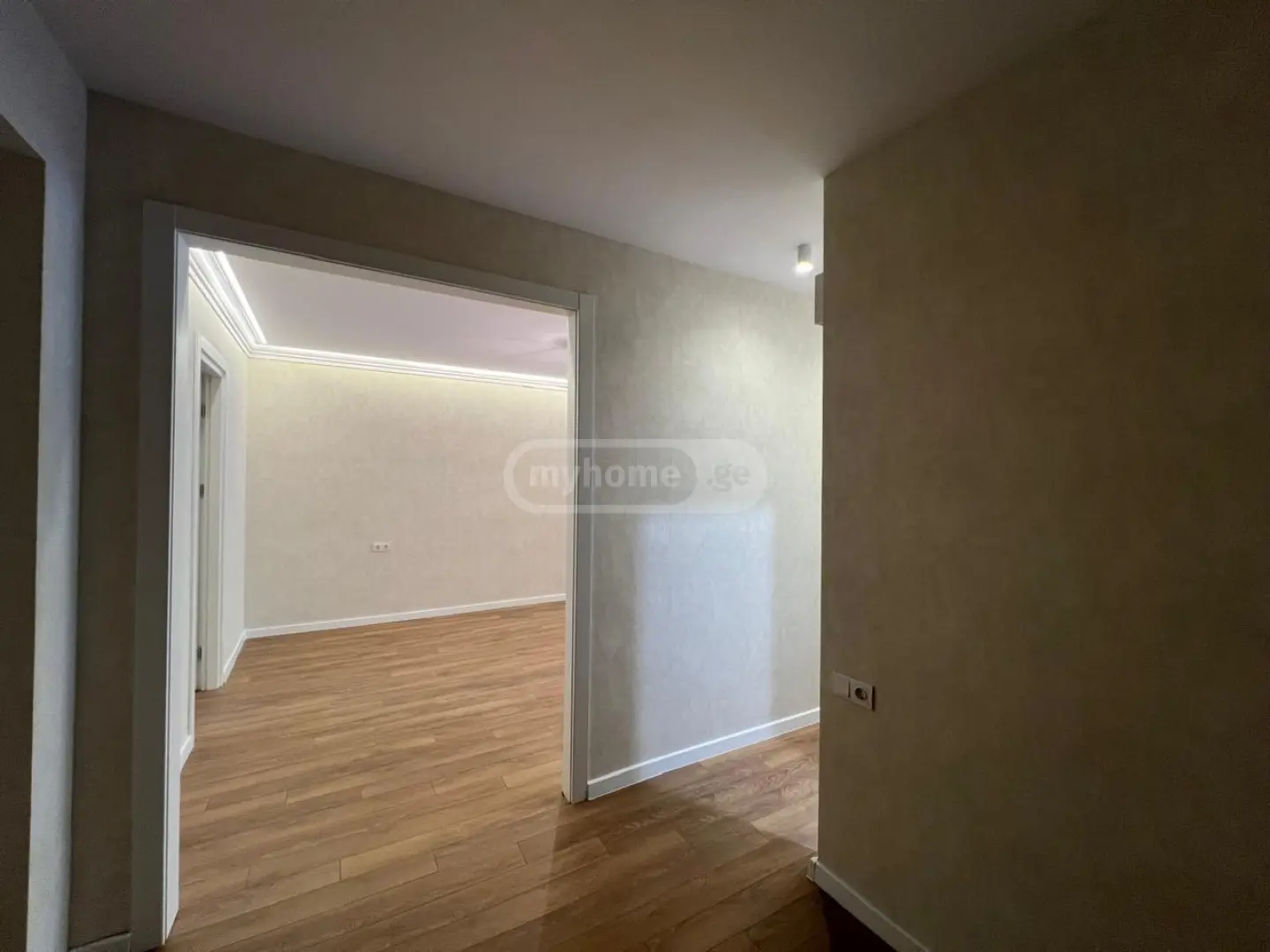 For Sale 3 Room Apartment Shindisshi view 6
