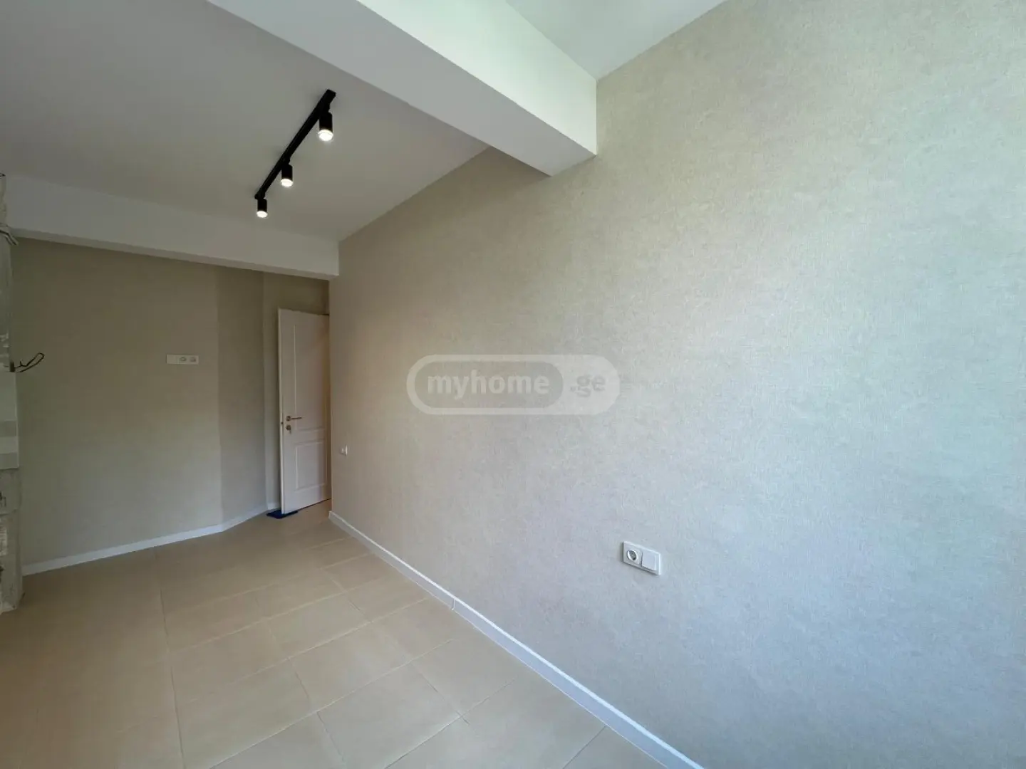 For Sale 3 Room Apartment Shindisshi view 7