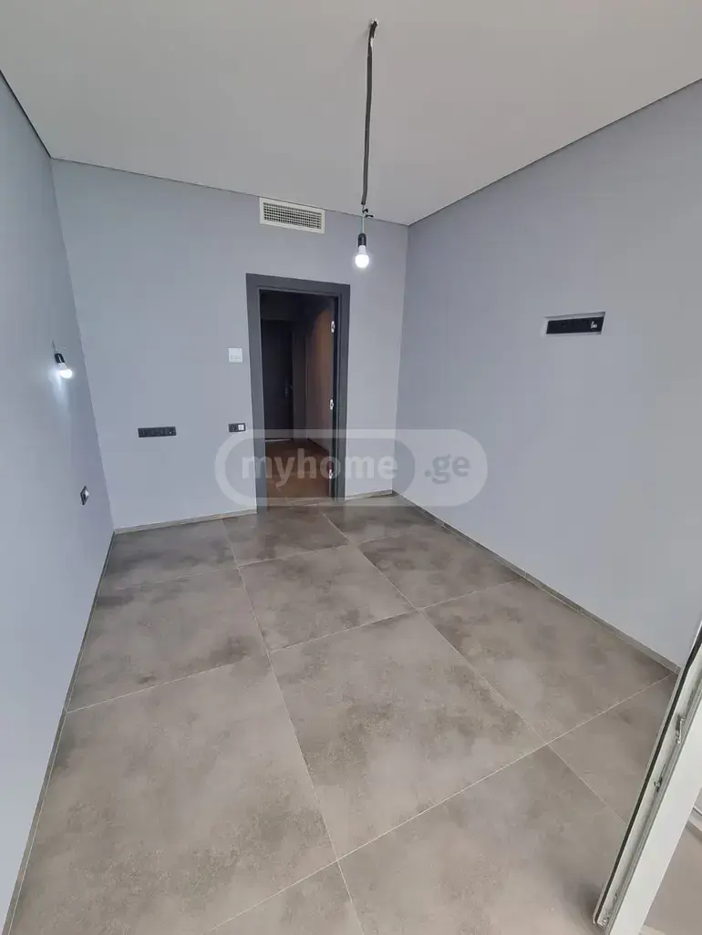 For Sale 3 Room Apartment Kobuletshi view 9
