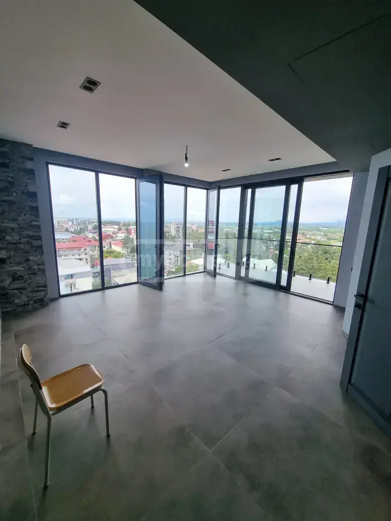 For Sale 3 Room Apartment Kobuletshi view 4