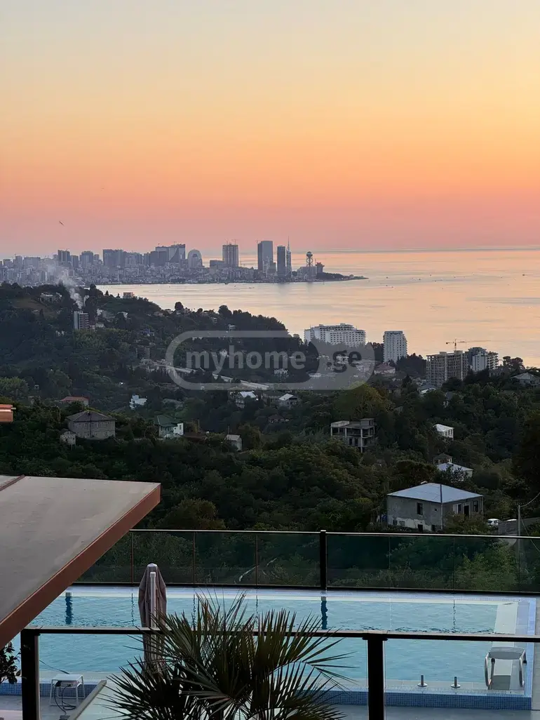 For Sale 10+ Room Private House In Batumi view 10
