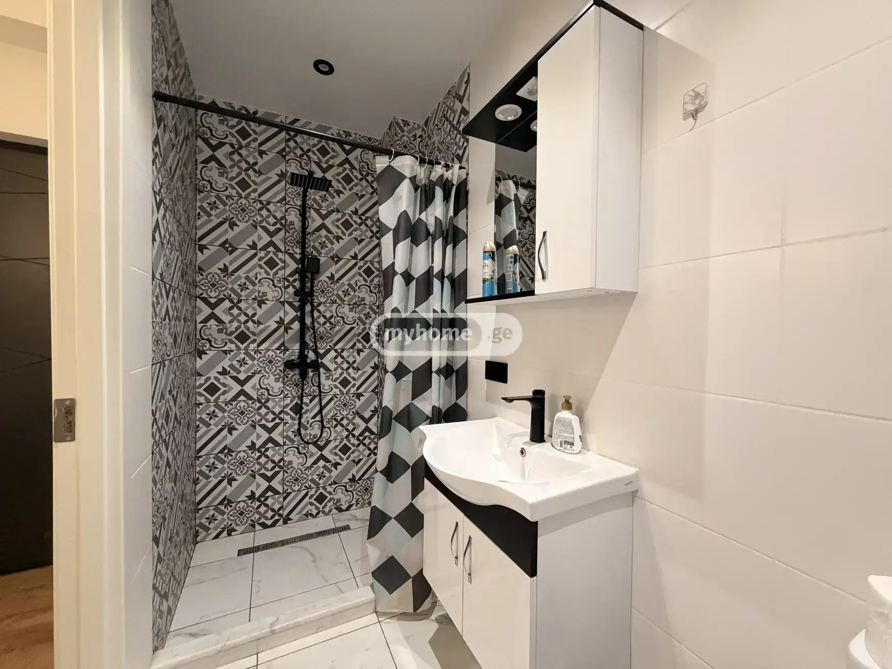 For Rent 3 Room Apartment Vashlijvarshi view 3