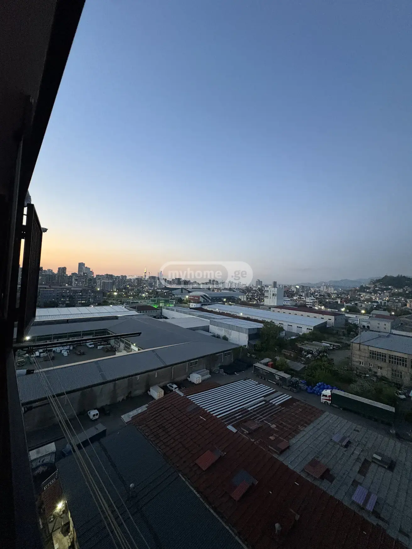 Продажа 3-комната Квартира view 1