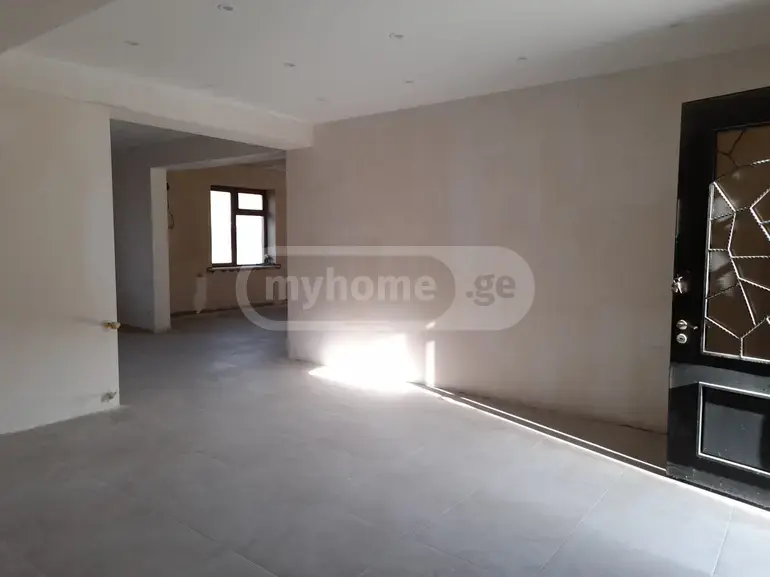 For Sale 10+ Room Private House Zemo Lisze view 8