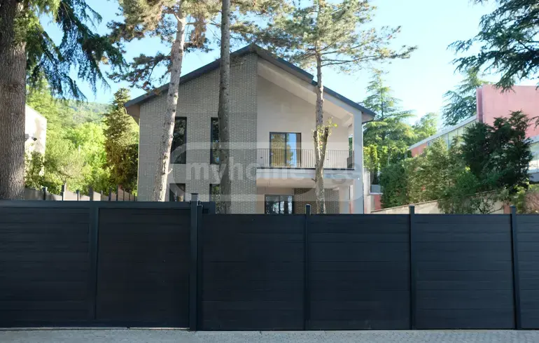 For Sale 8 Room Private House Tsqnetshi view 14