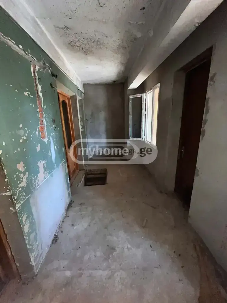 For Sale 3 Room Apartment Kutaisshi view 4