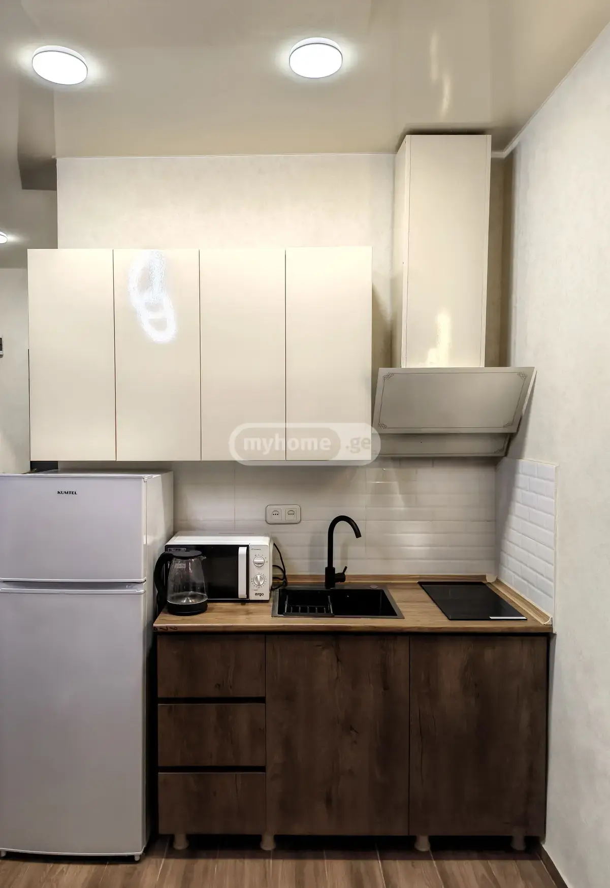 For Rent 1 Room Apartment view 2