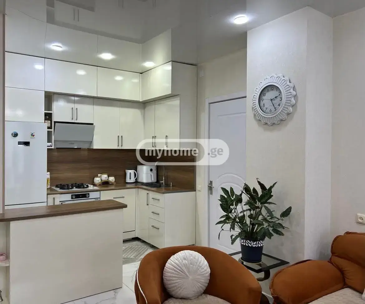 For Sale 3 Room Apartment view 4