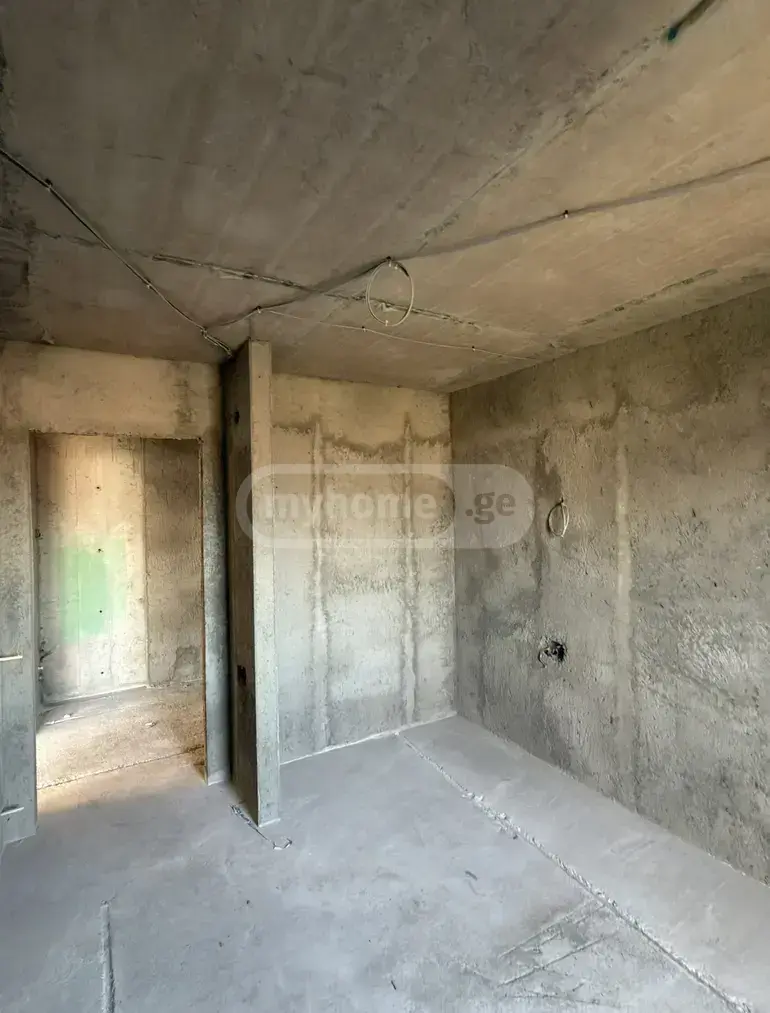 For Sale 3 Room Apartment Kobuletshi view 19